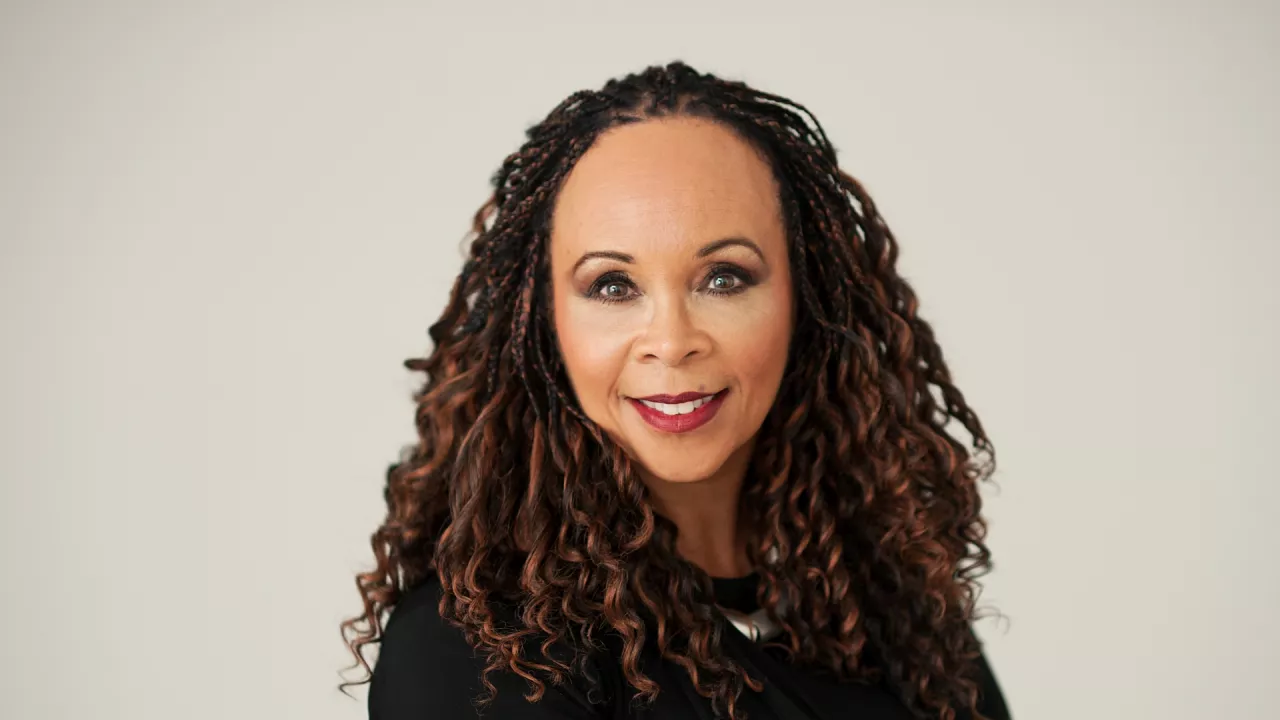 Headshot photo of musician Denise Pelley