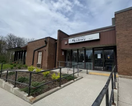 The front entrance of Byron Branch Library